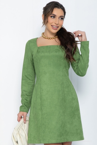 Платье Актуальный силуэт (зеленое) П11984